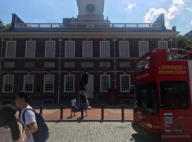 Independence Hall and the Philadelphia Museum of Art in Philadelphia, United States
